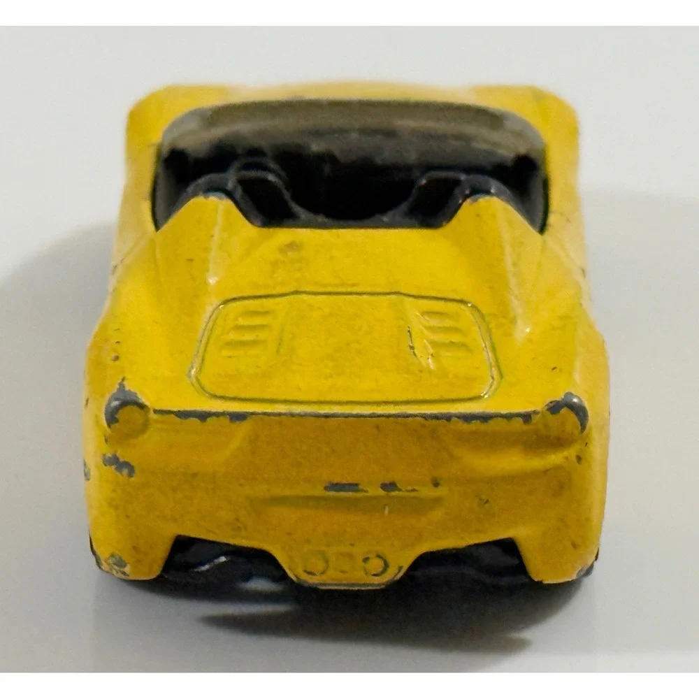 Hot Wheels Ferrari 458 Spider Kids 1:64 Yellow Diecast Toy Car Convertible